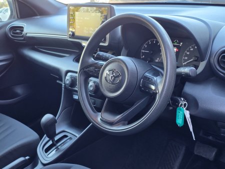 2022 Toyota Yaris  €17,650