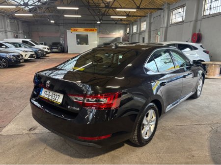 2017 Skoda Superb - thumbnail 7