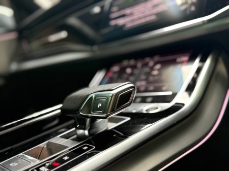 2021 Audi Q8 - thumbnail 9