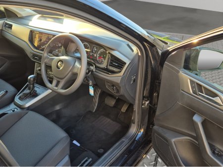 2020 Volkswagen Polo 1.0 AUTOMATIC *** ONLY 1,600 MILES FROM NEW **** CRUISE CONTROL ****  202 REG *** €19,950 thumbnail