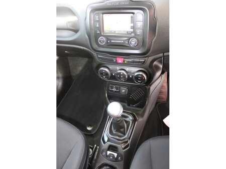 2018 Jeep Renegade - thumbnail 13