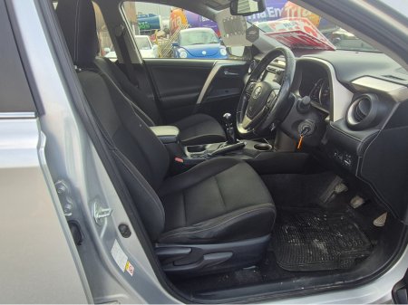 2015 Toyota Rav4 - thumbnail 4