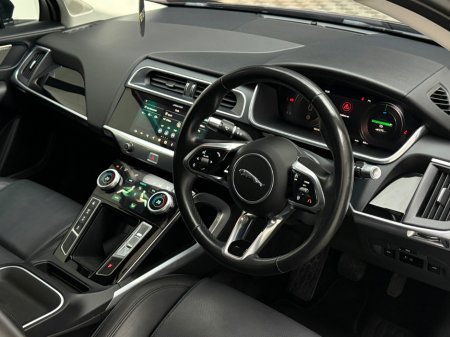 2020 Jaguar I-Pace EV400 S 400HP €24,990 thumbnail