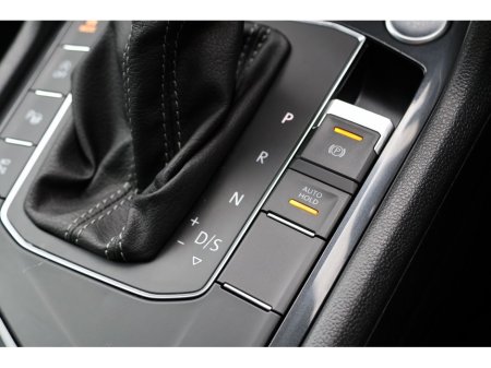 2017 Volkswagen Tiguan - thumbnail 14