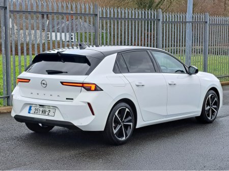 2025 Opel Astra ELEGANCE 1.2TURBO 110BHP **REVERSING CAMERA** €29,950 thumbnail