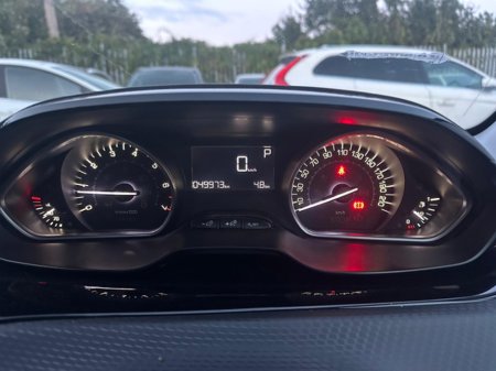 2017 Peugeot 208 - thumbnail 19