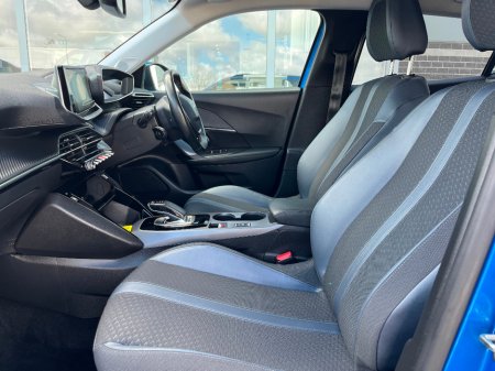 2021 Peugeot 2008 - thumbnail 5