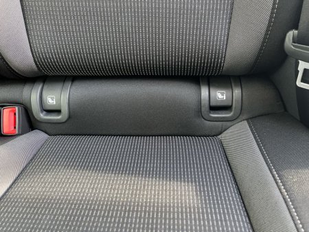 2022 Skoda Octavia - thumbnail 13