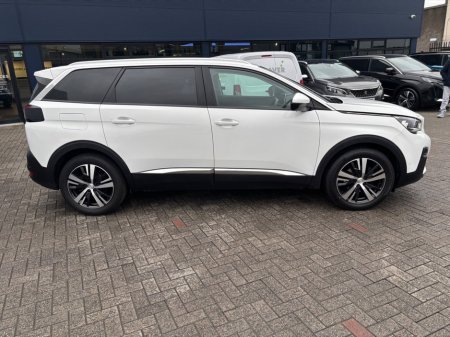 2020 Peugeot 5008 1.5 BlueHDi 130bhp Allure Auto €27,950 thumbnail