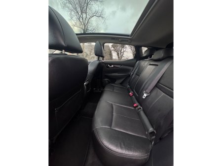 2017 Nissan Qashqai - thumbnail 17