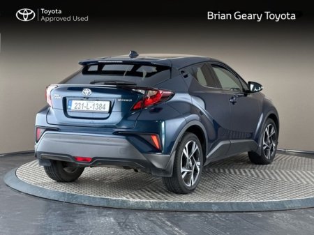 2023 Toyota C-HR Sport Hybrid €29,950 thumbnail