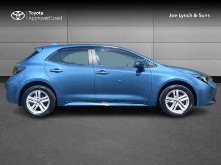 2022 Toyota Corolla COROLLA HYBRID LUNA H/B €27,945