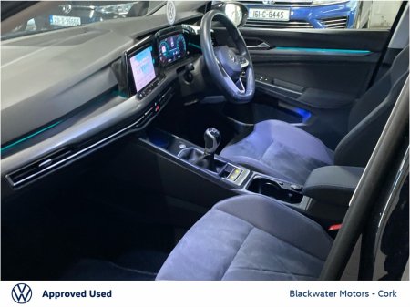 2022 Volkswagen Golf 1.5TSI 130BHP 5DR STYLE €28,995 thumbnail