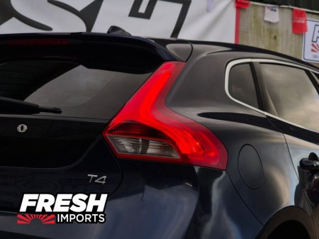 2015 Volvo V40 - thumbnail 4