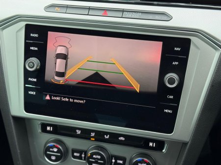 2018 Volkswagen Passat 1.6 TDI 120HP Comfortline €14,950 thumbnail