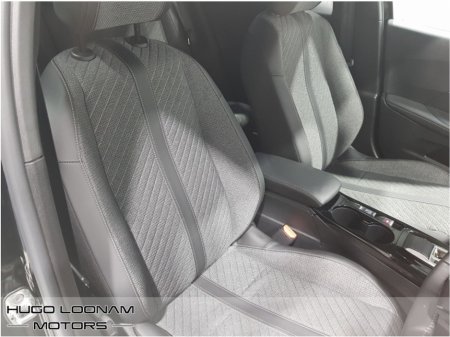 2025 Peugeot 2008 - thumbnail 19