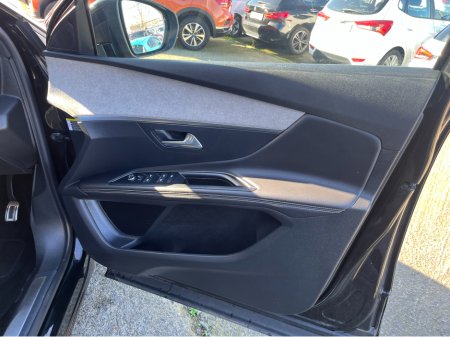 2024 Peugeot 3008 - thumbnail 11