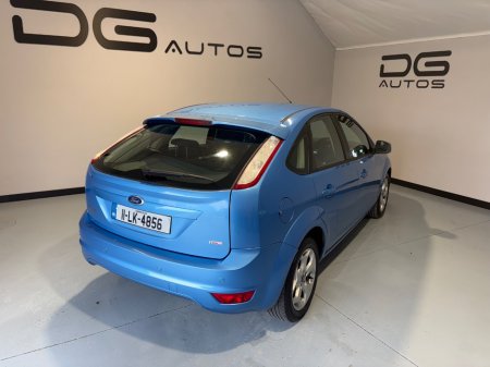 2011 Ford Focus - thumbnail 5