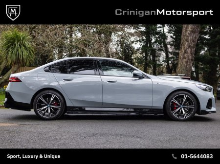 2024 BMW 5 Series - thumbnail 12