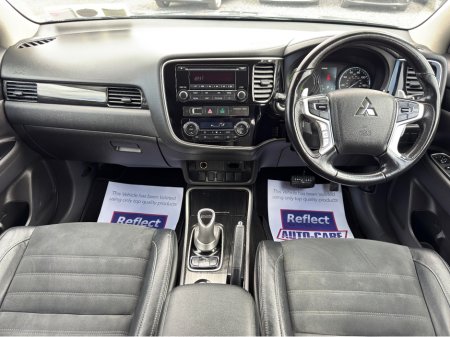 2016 Mitsubishi Outlander - thumbnail 17