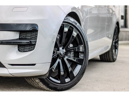 2023 Land Rover Range Rover - thumbnail 2