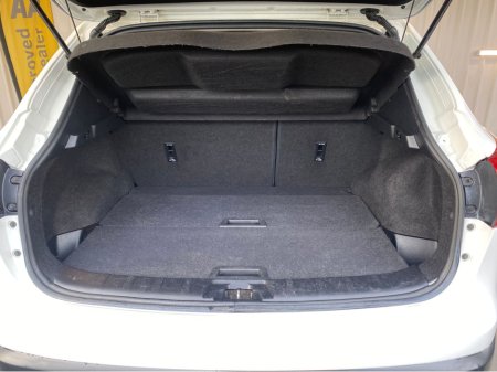 2016 Nissan Qashqai 1.5 SV MY16 SP+NC E6 4 4DR €10,450 thumbnail