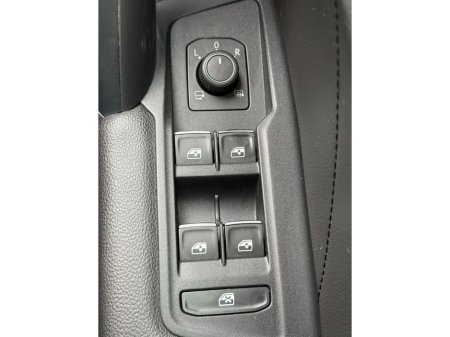 2020 Volkswagen Tiguan 2.0 TDI 150HP R-Line thumbnail