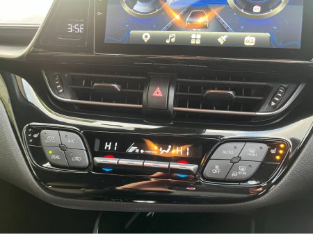 2020 Toyota C-HR SOL AUTOMATIC HYBRID 1.8 PETROL //ADAPTIVE CRUISE CONTROL//KEYLESS ENTRY//REVERSE CAMERA//HEATED SEATS// €22,950 thumbnail