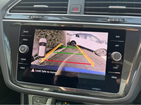 2021 Volkswagen Tiguan - thumbnail 19