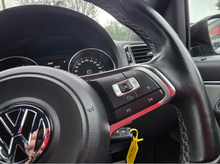 2015 Volkswagen Polo - thumbnail 18