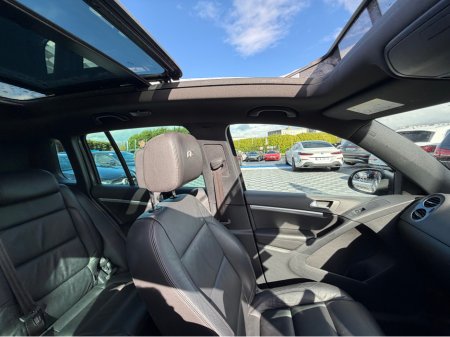 2016 Volkswagen Tiguan - thumbnail 29