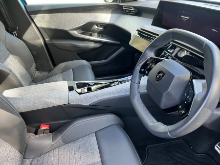 2025 Peugeot 3008 - thumbnail 10