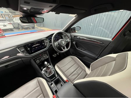 2020 Volkswagen T-Roc HIGHLINE PREMIUM SPORT - 2.0L DIESEL - AUTO - 12M WARRANTY - CAR: 1688 €21,950 thumbnail