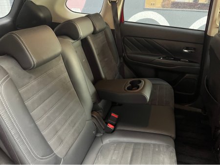 2019 Mitsubishi Outlander - thumbnail 15