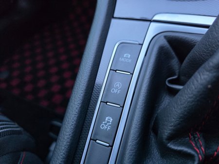 2014 Volkswagen Golf 2.0 TSI GTI DSG €15,999 thumbnail