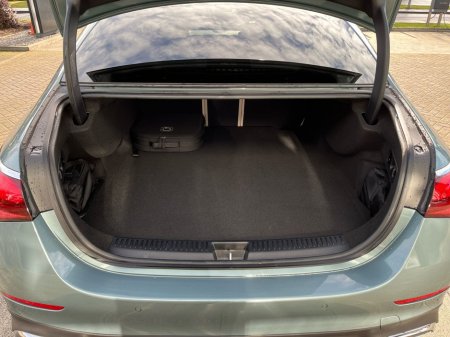 2025 Mercedes-Benz E Class - thumbnail 22