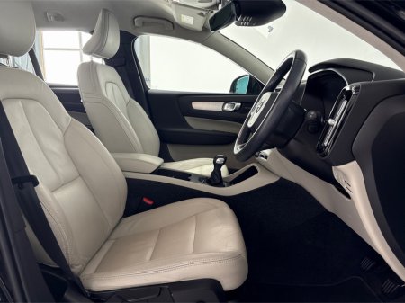 2020 Volvo XC40 - thumbnail 26