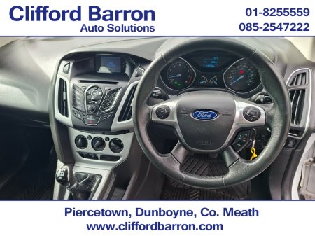 2012 Ford Focus - thumbnail 17