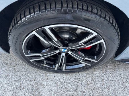 2025 BMW 3 Series - thumbnail 8