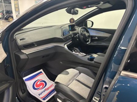 2021 Peugeot 3008 HYBRID2 PHEV 300bhp GT €24,495 thumbnail