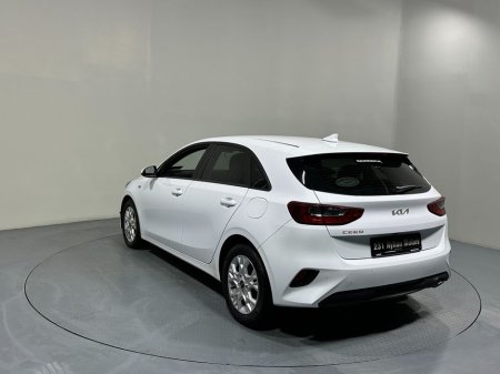 2023 Kia Ceed - thumbnail 5