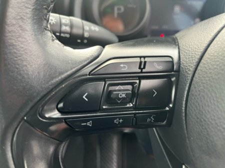 2022 Toyota Yaris Cross CR CROSS LUNA 4DR AUTO thumbnail