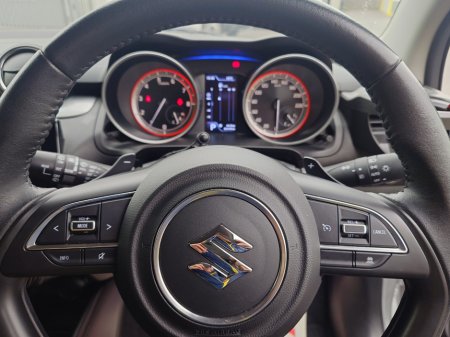 2017 Suzuki Swift - thumbnail 12