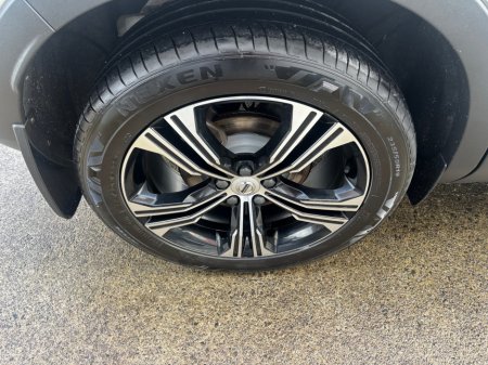 2021 Volvo XC40 T5 PHEV INSCRIPTION 5DR A AUTO thumbnail