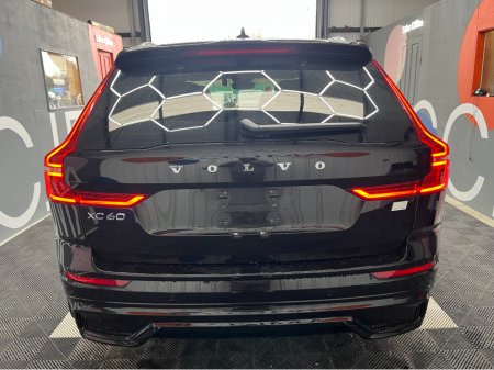 2022 Volvo XC60 - thumbnail 3
