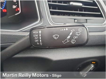 2022 Volkswagen T-Roc R-LINE 1.5 TSI AUTO €30,445 thumbnail