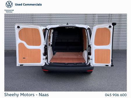 2025 Volkswagen Caddy CARGO 102HP M6F €22,495 thumbnail