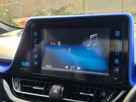 2019 Toyota C-HR - thumbnail 18