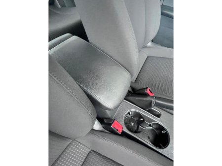 2017 Volkswagen Jetta - thumbnail 6