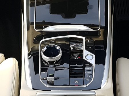 2023 BMW X7 - thumbnail 10